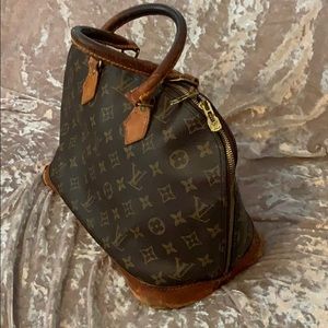 Used Louis Vuitton hand bag